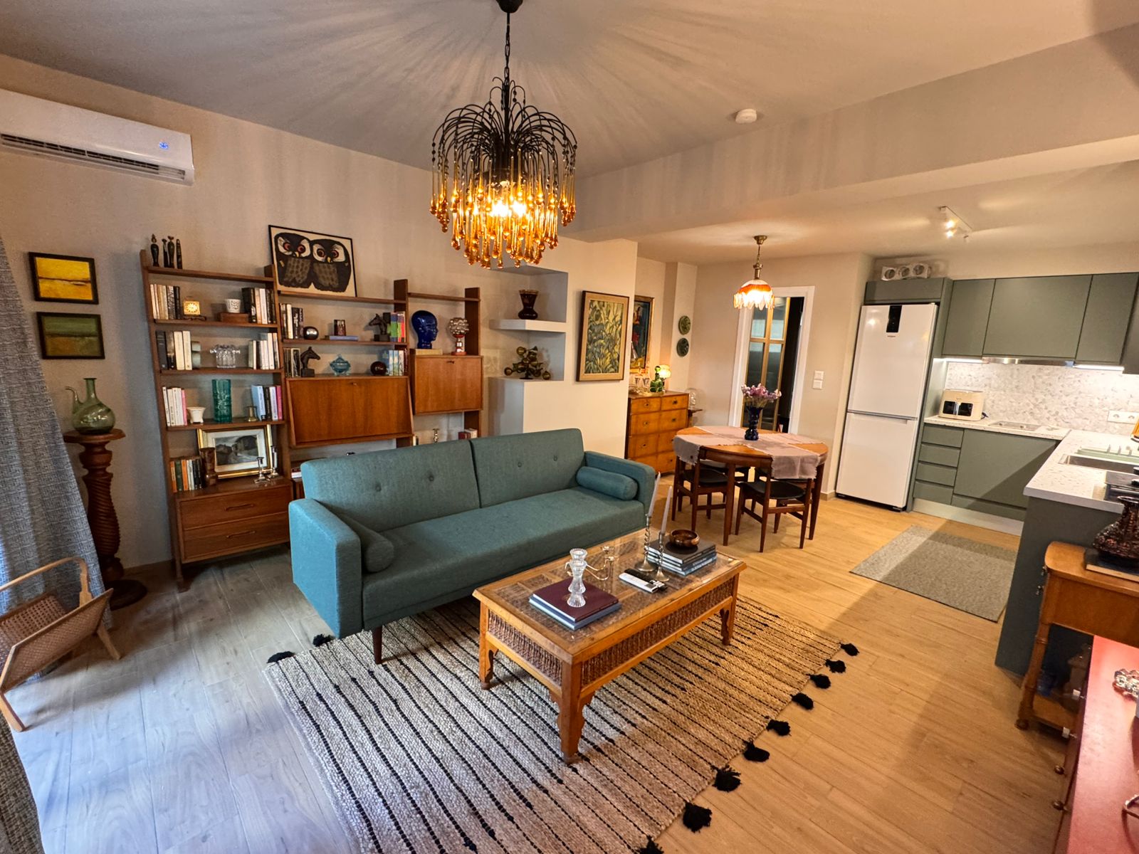 Mid-century modern living room