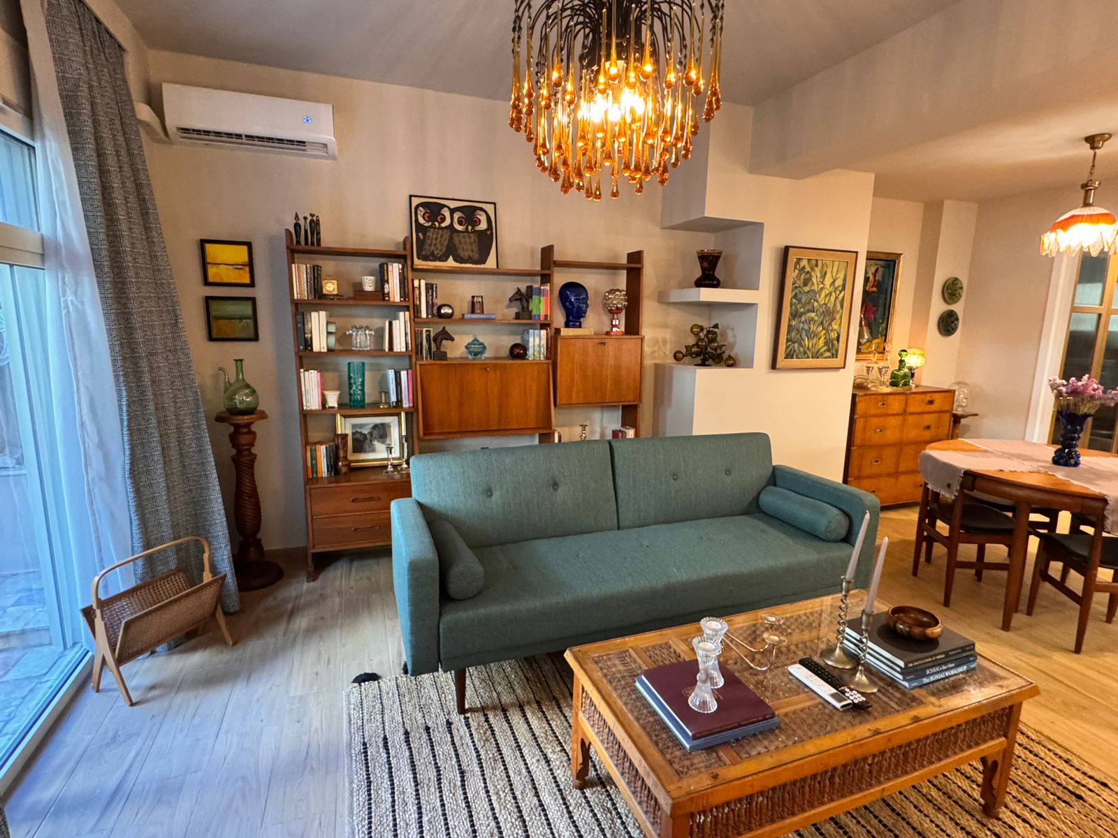 Mid-century modern living room